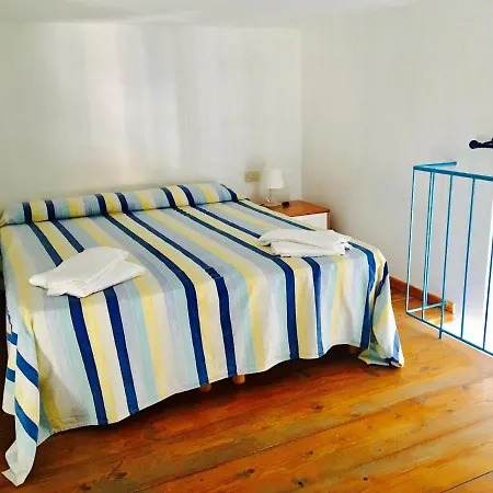Agenzia Isotur Locanda Nonna Giulia 33 Vista Mare- Soppalcata * Ponza